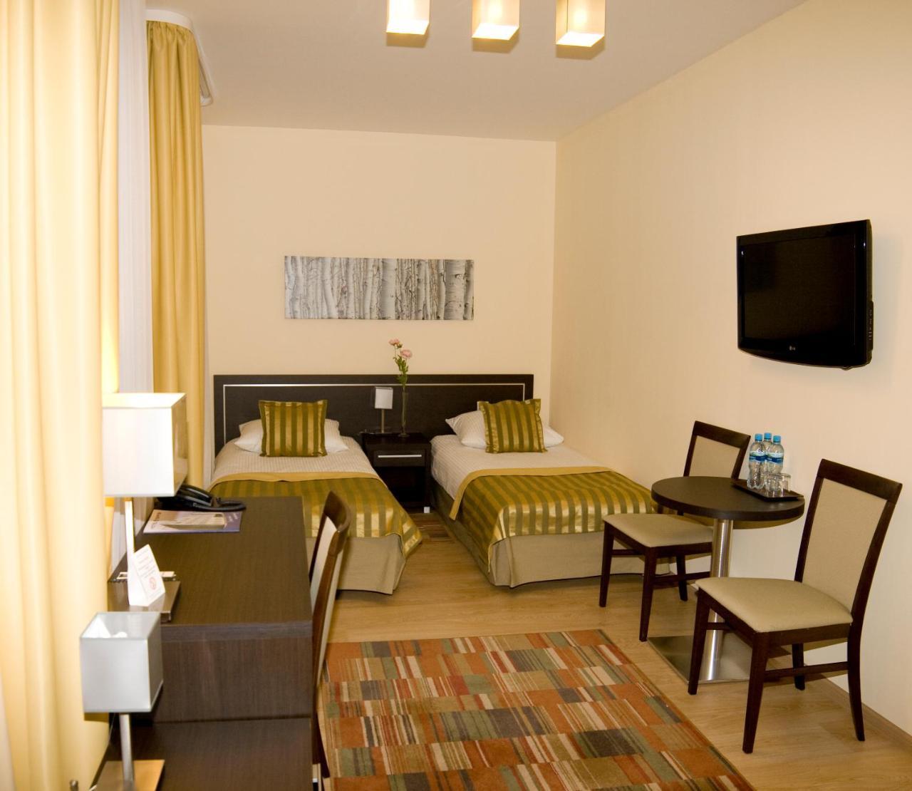 Hotel Safir Poznan Luaran gambar